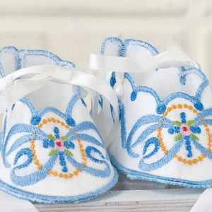 2011 Bonnet, Booties & Bib Project