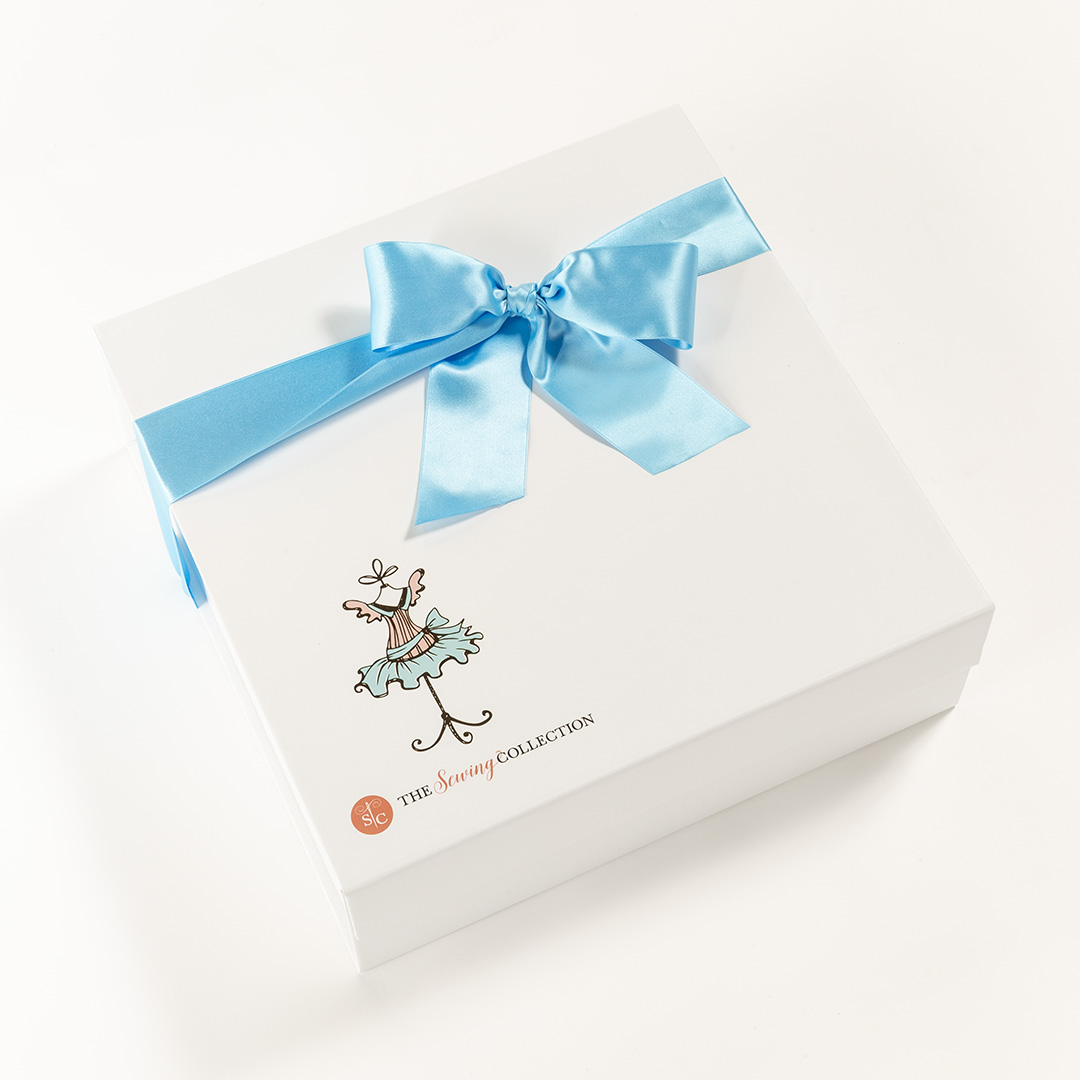 2022 Doll Club keepsake box