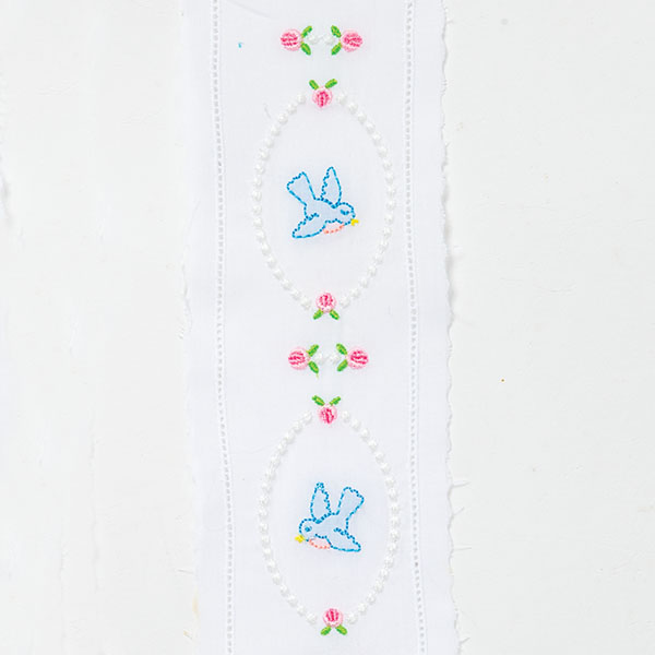 Bluebird in Granitos Oval Vertical Insertion