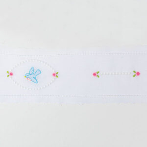 Bluebird in Granitos Oval with Roses Horizontal Insertion